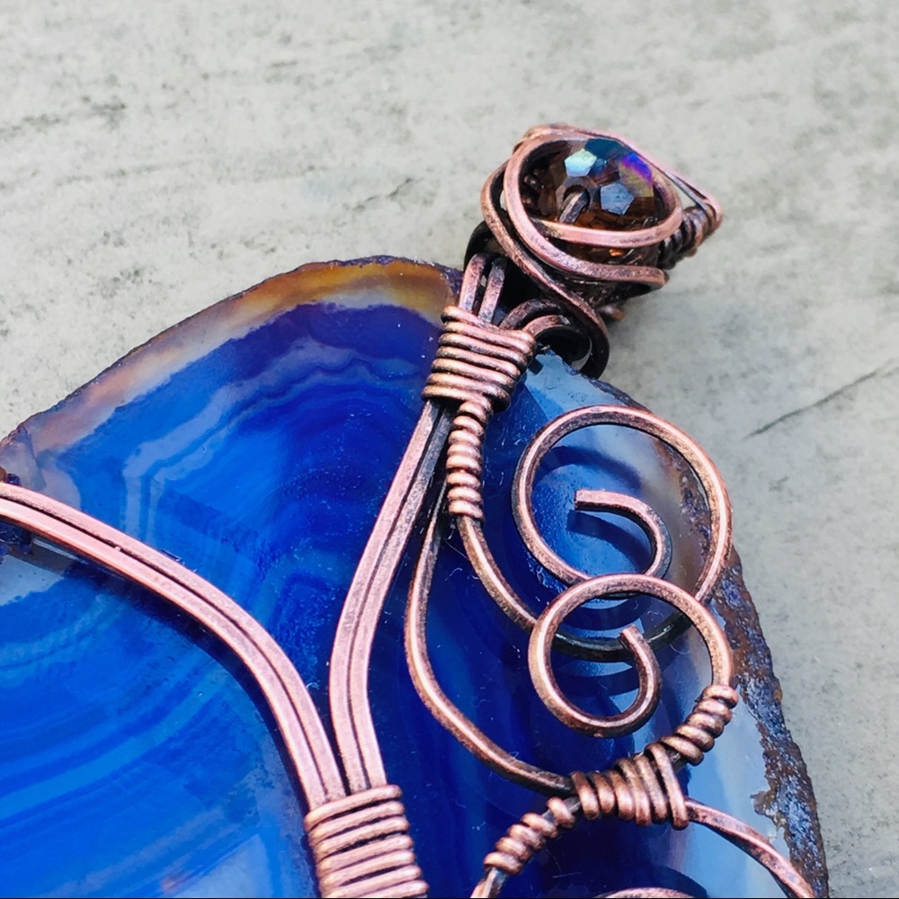 Druzy purple agate geode wirewrap pendant necklace - Picture 7 of 8